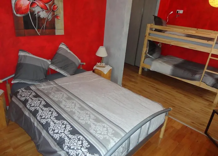 Chez Jpzen Nowicki Bed & Breakfast